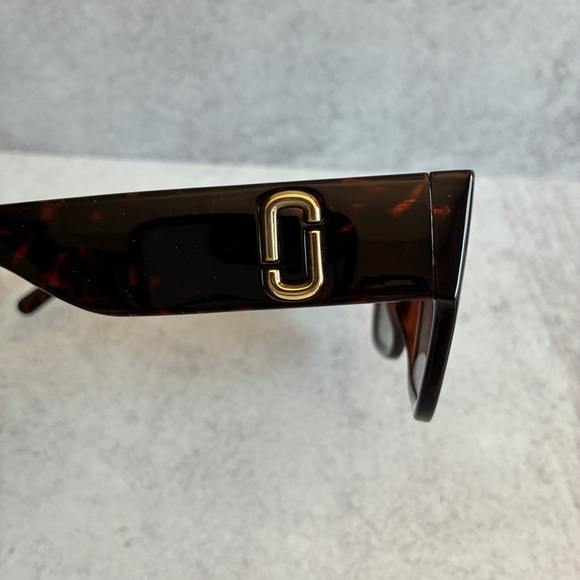 Marc Jacobs Tortoise Shell Sunglasses New With Case - Picture 3 of 11
